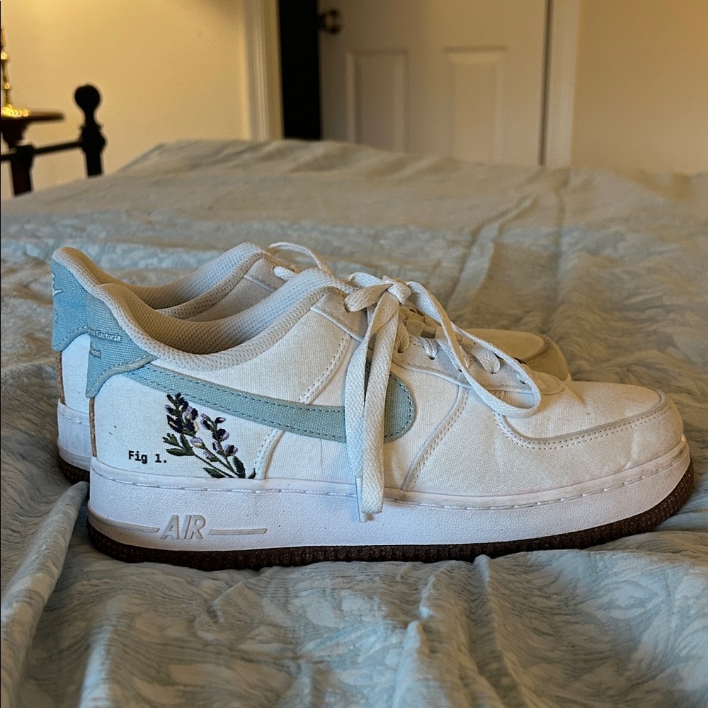 Nike White and Light Blue Sneakers